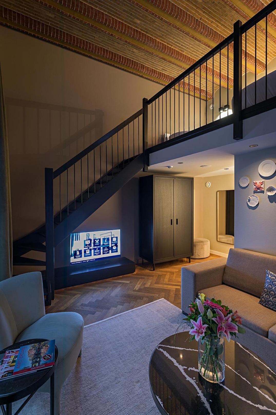 Suite Mezzanine (2 Adultes + 1 Enfant)
