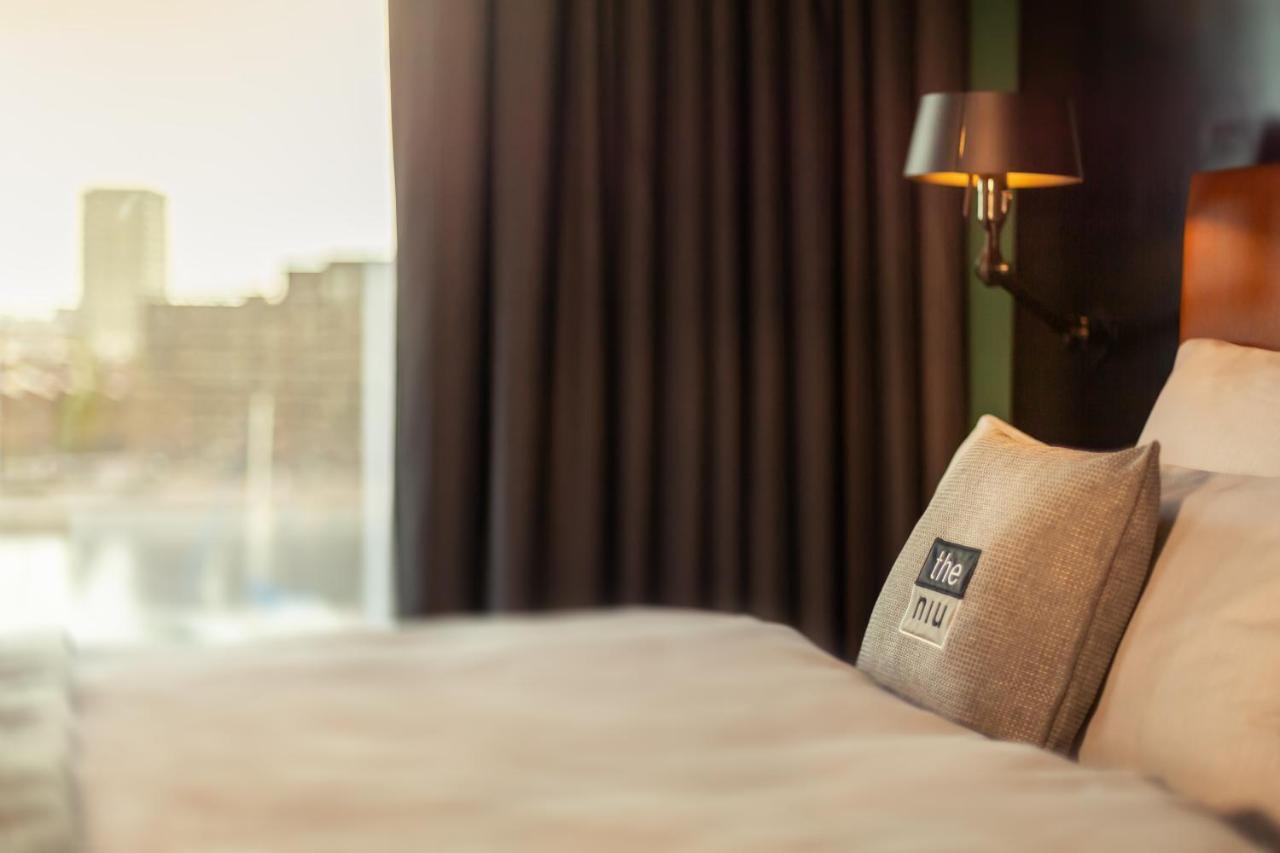 Chambre Lit Queen-Size Premium avec Canapé-Lit et Vue sur Port