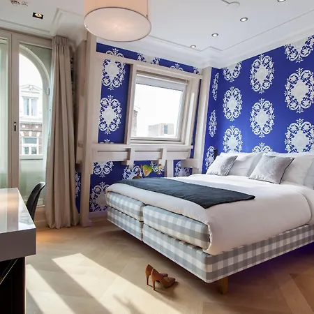 Amsterdam Canal Hotel-2